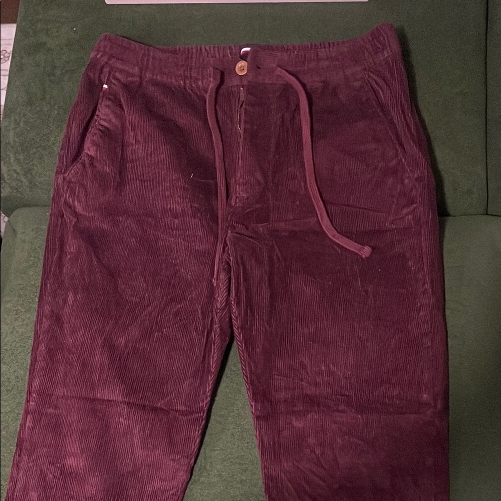 Tommy Hilfiger Men's Corduroy Pants - Burgundy